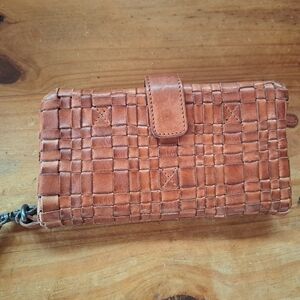 Vilenca Holland Wristlet, Brown Woven Leather, Bifold Wallet, Clutch